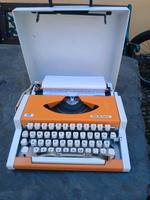 DDR Kult,Erika tbm de Luxe Reiseschreibmaschine,Orange/weiss Sachsen-Anhalt - Harzgerode Vorschau