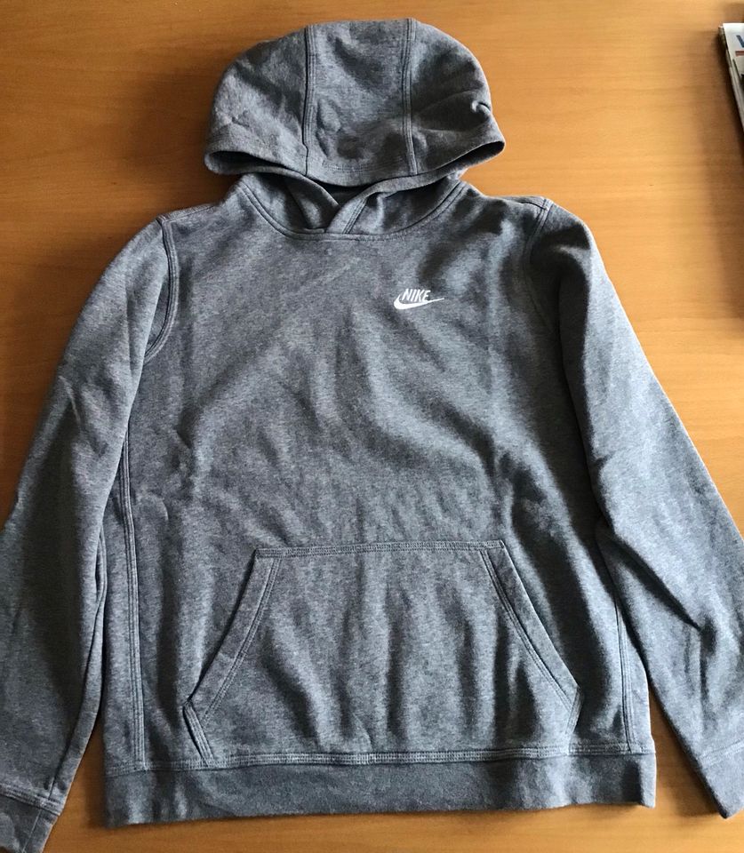 Nike Hoodie Gr. 158 170 XL Kapuzenpulli TOP in Aislingen