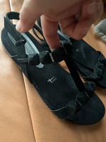 schwarze Tamaris Sandalen Gr.40 Wildleder Niedersachsen - Meine Vorschau