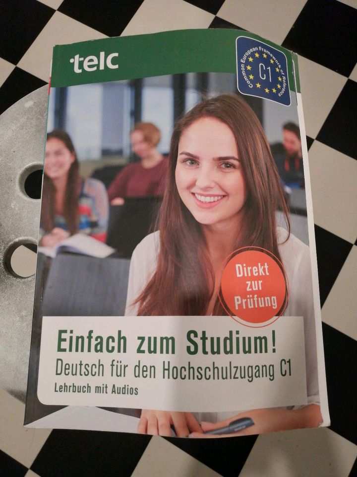 C1 German learning book in Berlin