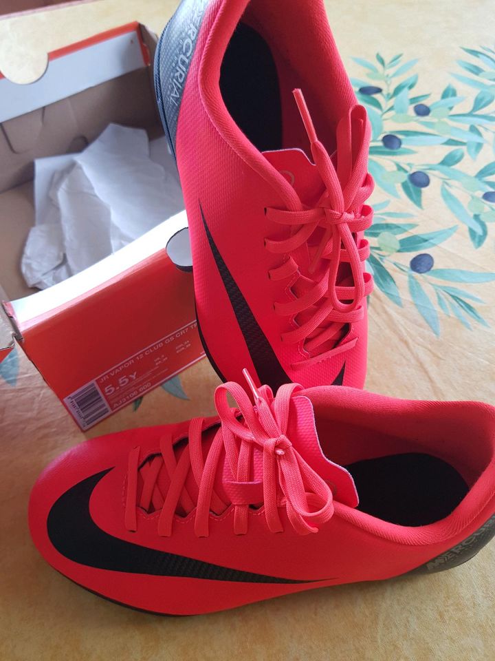 Nike Mercurial 5,5 Gr. 38 Neu! Schuhe in Radebeul
