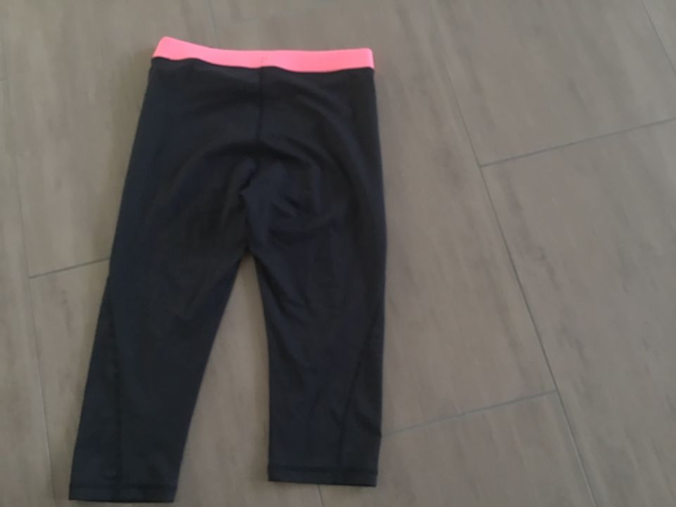 Sporthose 7/8 Leggings Gr. 146 152 H&M guter Zustand in Essen