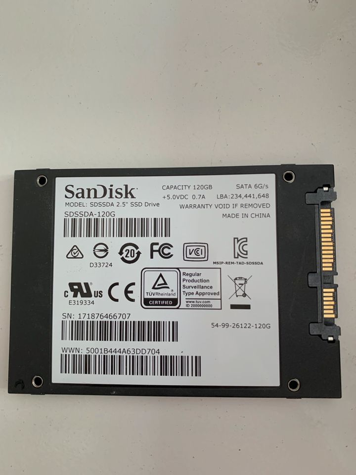 Motherboard mit Prozessor/ SSD Speicher 120GB /Arbeitsspeicher in Berlin