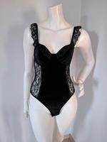 Urban Outfitters Spitzen Velours  Sexy Bodysuit Top Bluse S Frankfurt am Main - Fechenheim Vorschau
