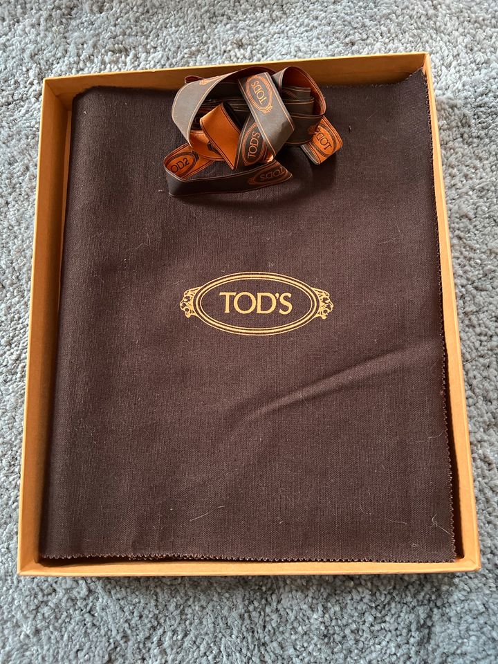 Tod‘s Ipad-Hülle dunkelblaues Leder neu! in Marbach am Neckar