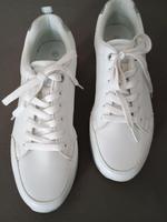Sneaker , weiß,silberne Details, Plateausohle, stylisch ,2 x Nordrhein-Westfalen - Iserlohn Vorschau
