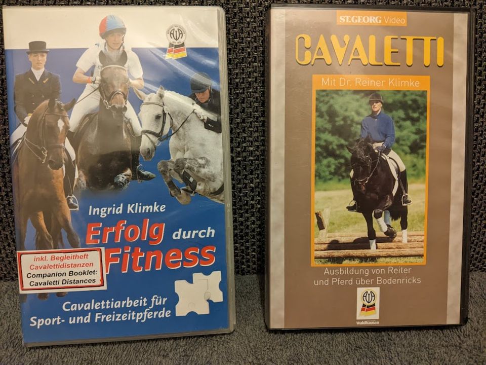 Viele VHS - Pferde Videos - Lehrfilme zur Reitkunst zur Auswahl in Berlin