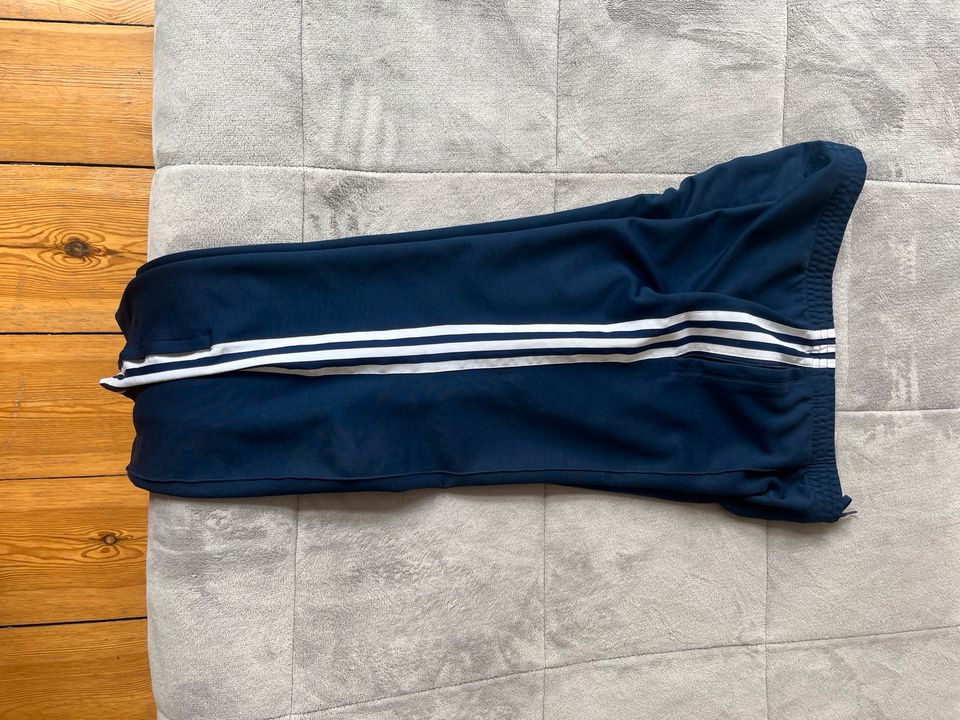 Vintage adidas Tracksuit pants Jogginghose 80er, M, navy in Berlin