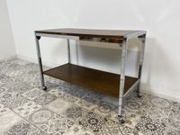 WMK Besonders schöner und sehr gut erhaltener dänischer Designer Servierwagen von Formica Dumbwaiter, minimalistisch, laminiert und verchromt # Beistelltisch Teewagen Couchtisch Vintage Loft 70er Friedrichshain-Kreuzberg - Friedrichshain Vorschau