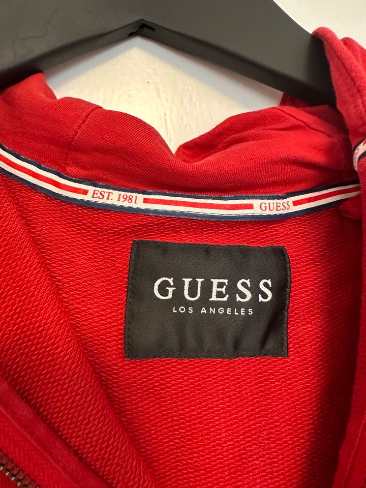 Guess Kapuzenpullover rot schwarz Größe S/M in Mühlheim am Main