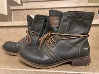 Mustang Schuhe Stiefeletten Stiefel Schwarz/Grau Gr. 40 Sachsen - Niederau Vorschau