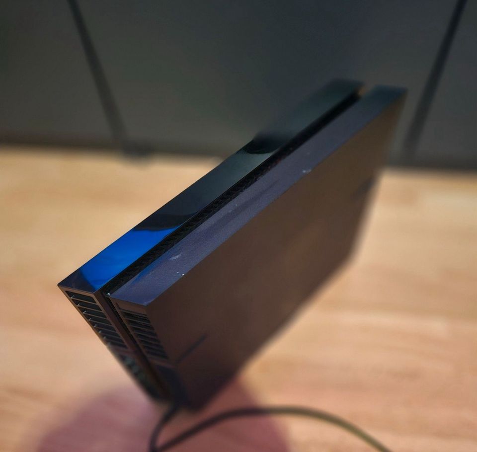Sony PlayStation 4 500gb in Olsberg