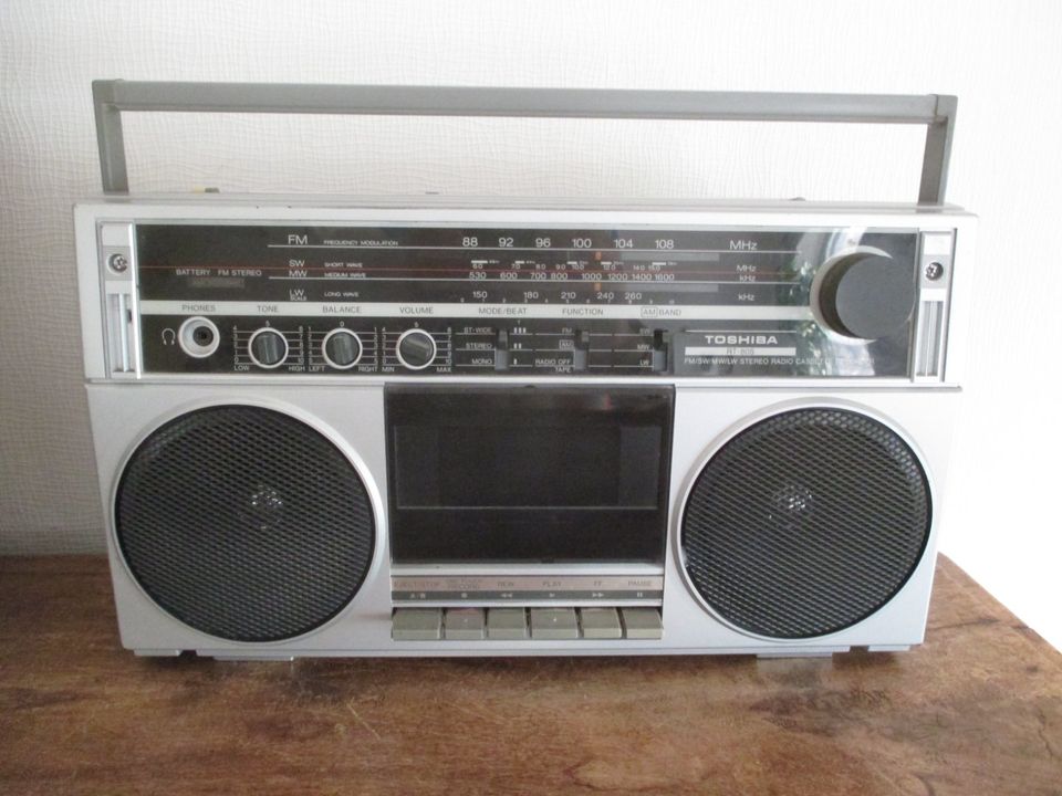 Toshiba RT 80 Ghettoblaster Boombox Radio Kassettenrekorder Retro in Duisburg