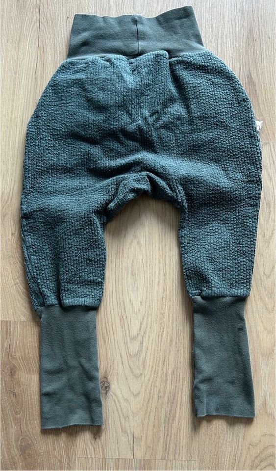 Cordhose von Etsy Pumphose grün 98-110 in Hamburg