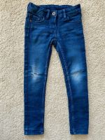 Alive: schöne blaue Jeans Hose used-style Gr. 122 Bayern - Herzogenaurach Vorschau