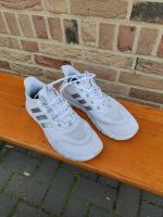 Adidas Schuhe Hallenschuhe 41  1/3 Niedersachsen - Uelsen Vorschau