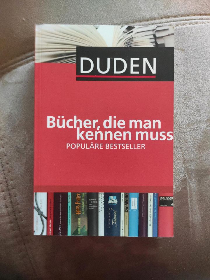 Bücher, die man kennen muss - Populäre Bestseller (Duden) in Norderstedt