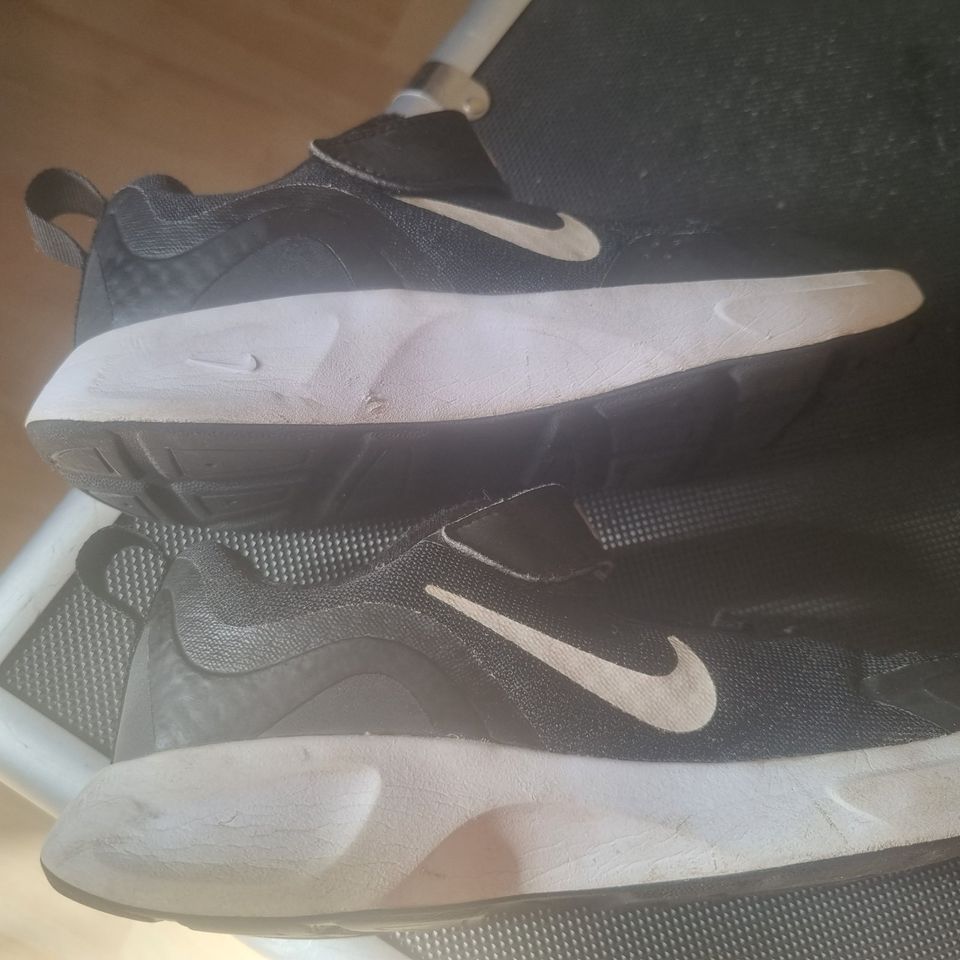 Nike Sneaker ,Turnschuhe,Hobby  Gr.30 in Stendal