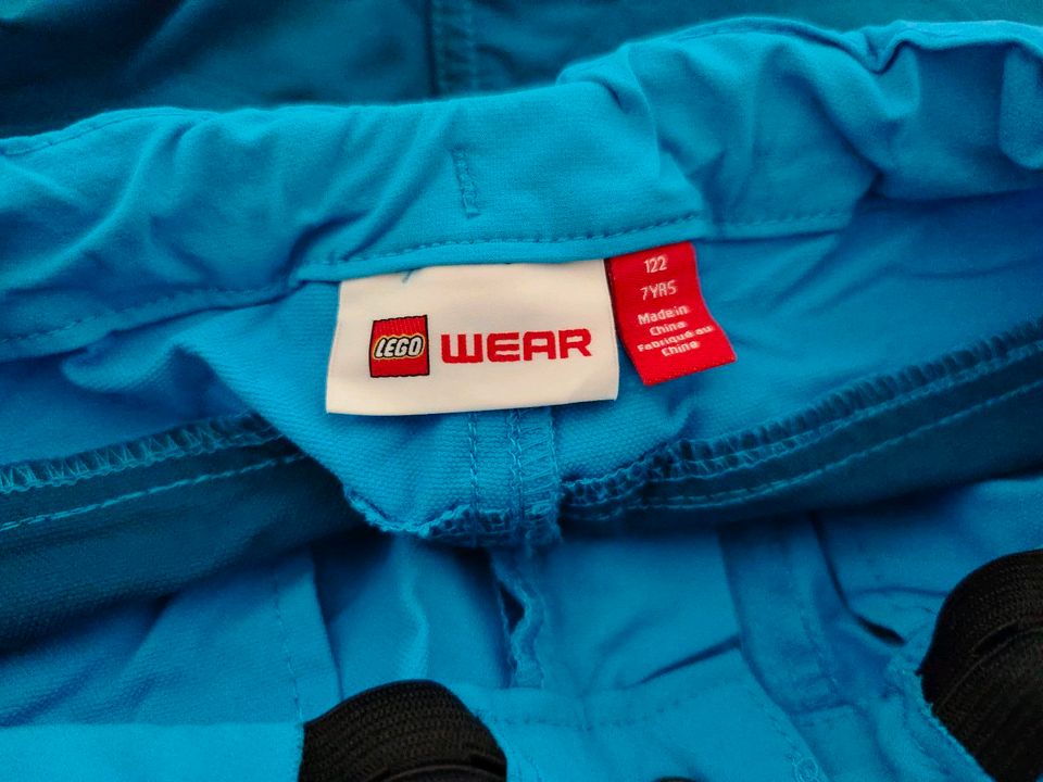 Lego Wear kurze Hosen 122 Blau Shorts in Berlin