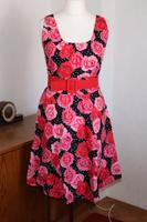 Schönes Kleid Gr XL 42 44 VOODOO VIXEN schwarz rosa rot Hessen - Lahnau Vorschau