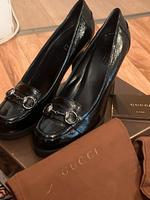 Gucci Pumps Lackleder 41 Düsseldorf - Benrath Vorschau