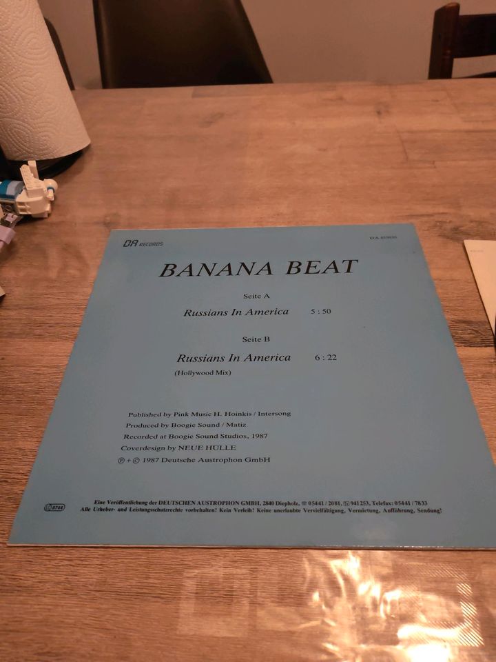 Banana Beat Russians in America in Pinneberg