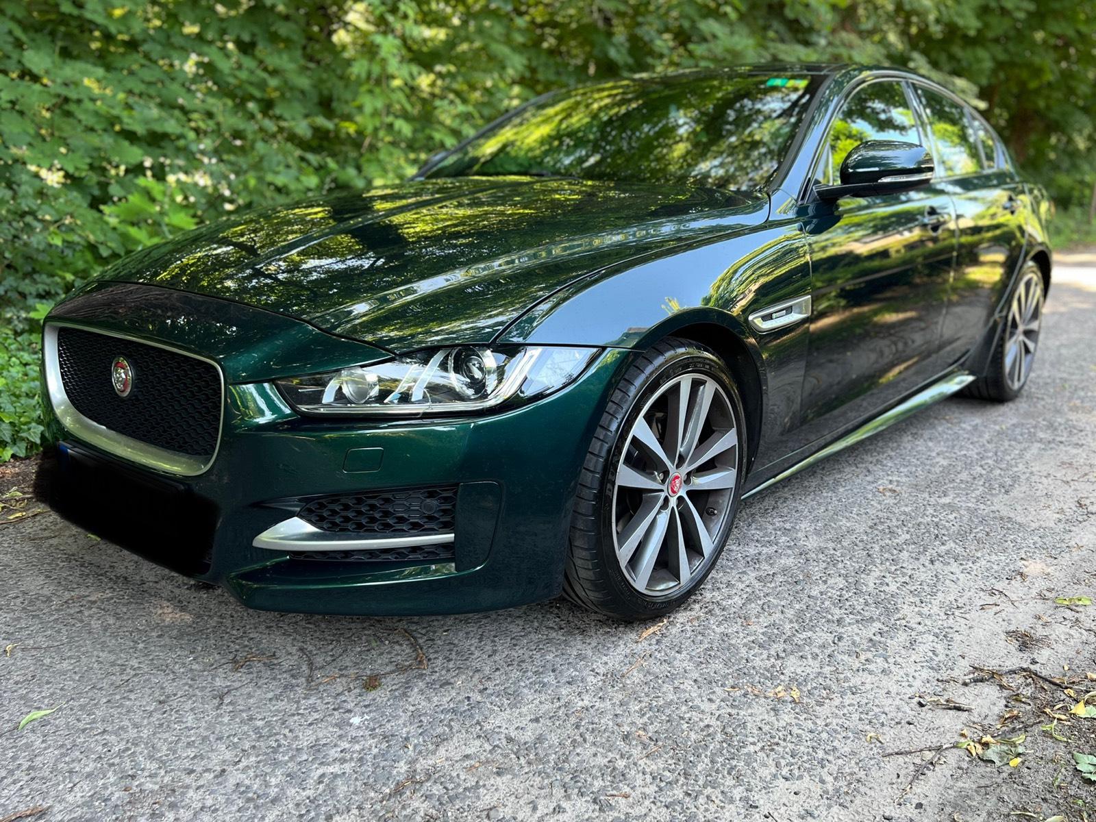 Abbildung des Autos Jaguar XE 20d R-Sport Pa…