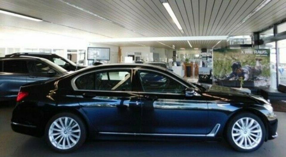 Autovermietung / BMW 740D xDrive mieten bei Trans-Cars in Recklinghausen