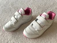 Reebok Turnschuhe Sneakers rosa weiß Gr. 32 Frankfurt am Main - Ginnheim Vorschau