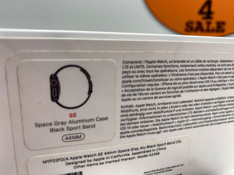 Apple Watch SE 44mm LTE Black in OVP AKKU 93 in Erfurt