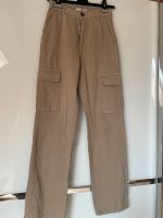 Stradivarius Cargohose Gr. 34 beige Westerwaldkreis - Quirnbach Westerwald Vorschau