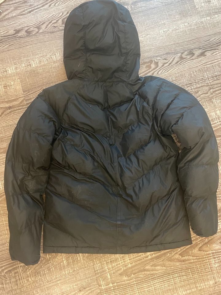 Coole Nike Steppjacke Winter Gr L ( 147-158cm) in Magdeburg