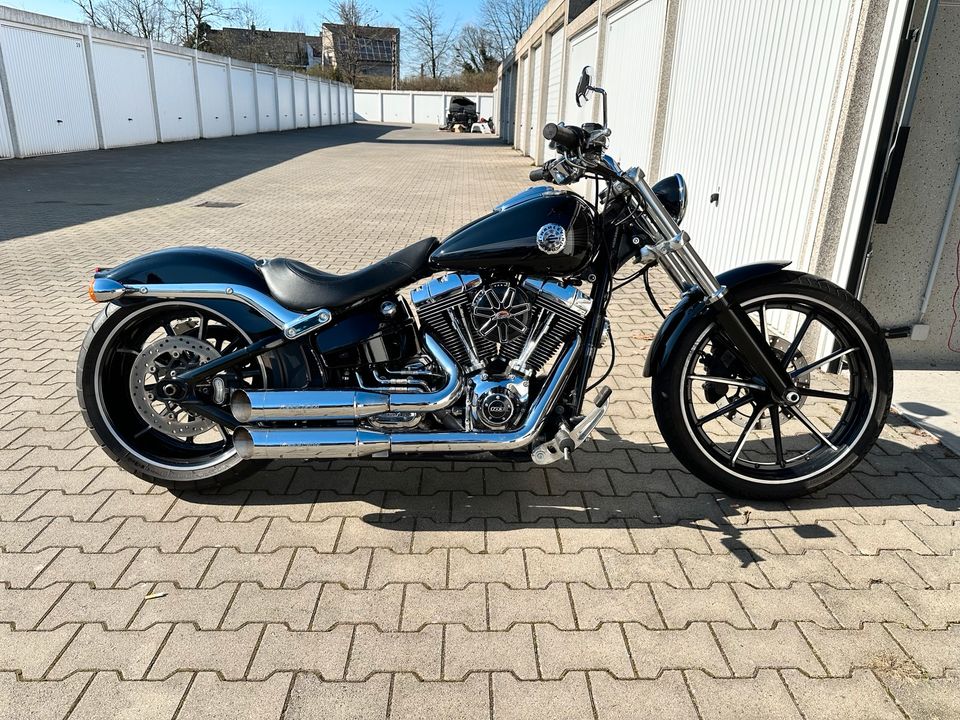 Harley Davidson Breakout KESSTECH in Herne