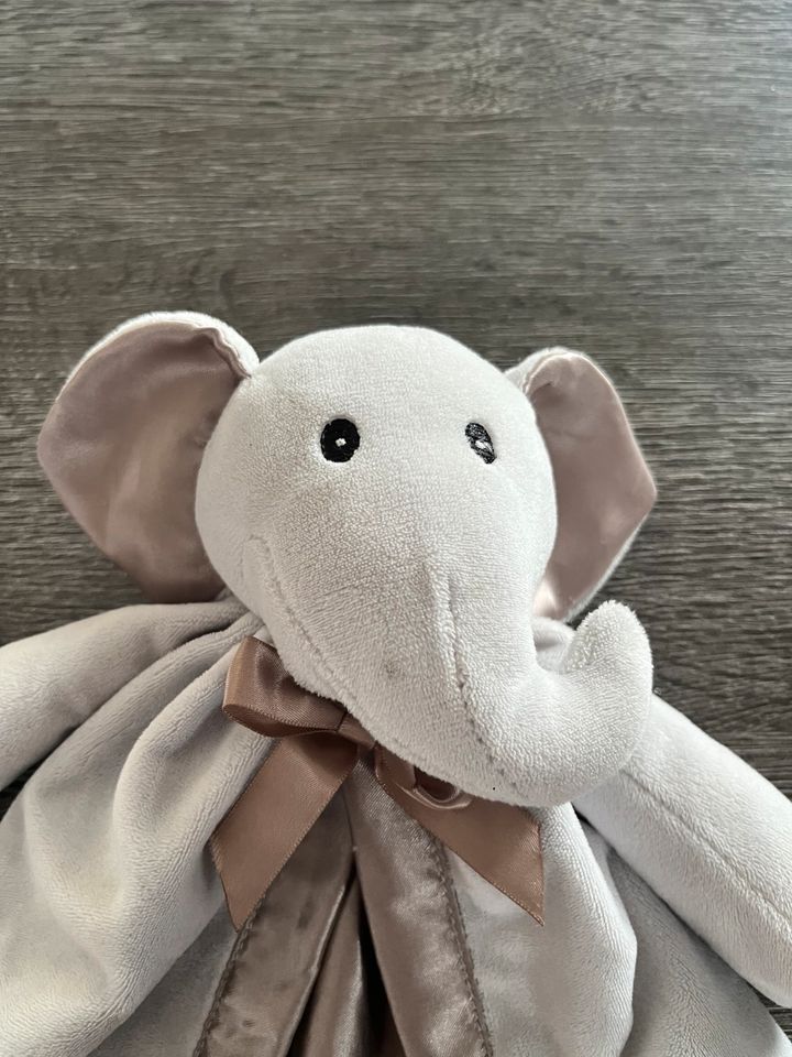 Scentsy Blankie Buddy Duftschnuffeltuch Eva Elefant / neuwertig in Münchsteinach