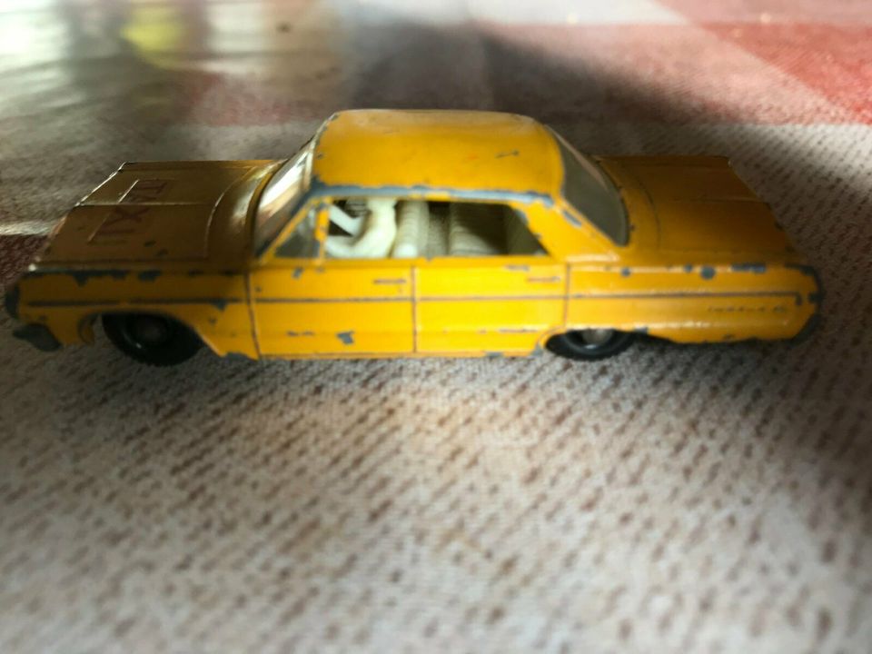 Chevy Impala Taxi Model 1:43 Matchbox aus 60er Jahre in Bremerhaven