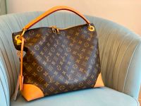 LOUIS VUITTON Berri PM Monogram Canvas Tasche Hobobag Shopper Handtasche München - Au-Haidhausen Vorschau