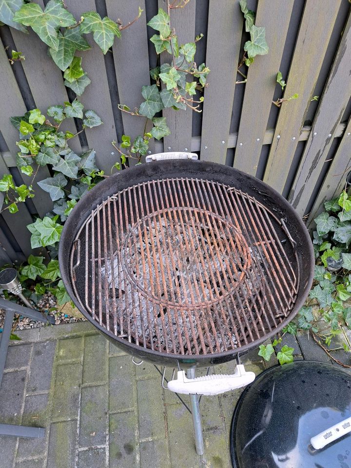 Weber Kugelgrill 54cm zu verkaufen in Falkensee