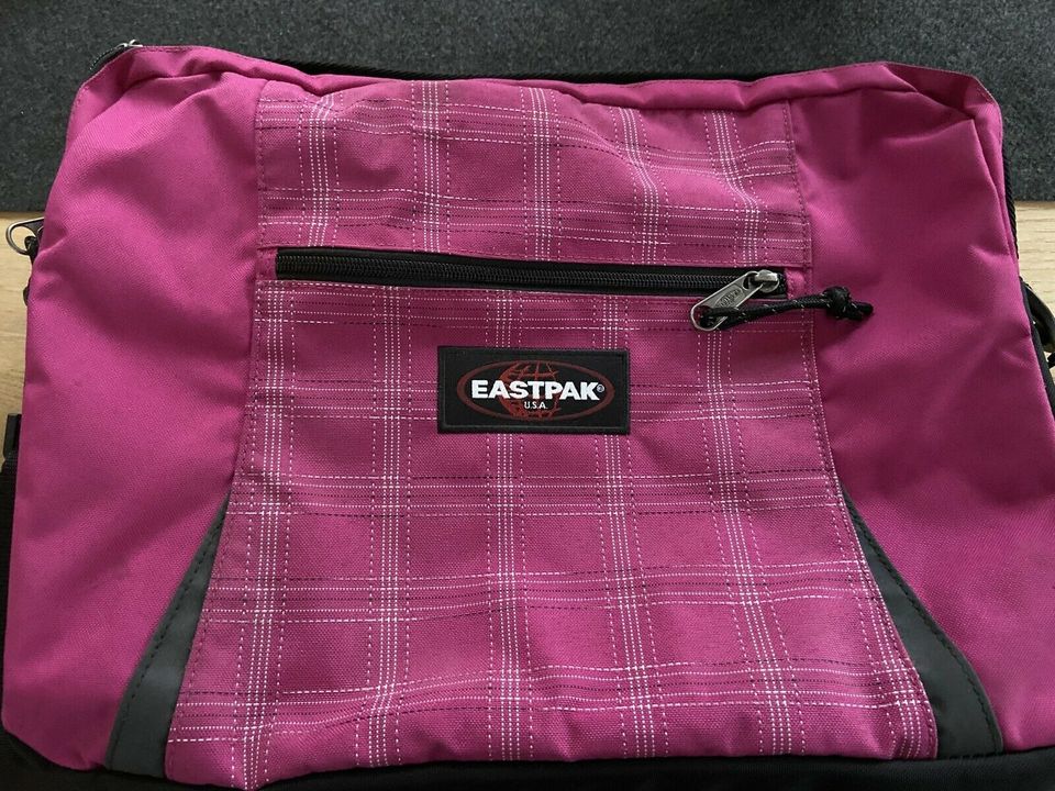 Eastpak, Computertasche, Pink/schwarz in Wandsbek - Hamburg Poppenbüttel |  eBay Kleinanzeigen ist jetzt Kleinanzeigen