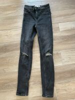 Schwarze Jeans von New Look Hallie, Gr. 34 Brandenburg - Panketal Vorschau