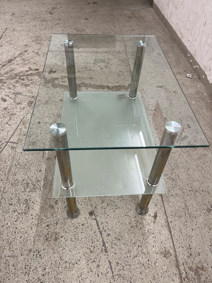 Kleiner Glastisch in Ratingen