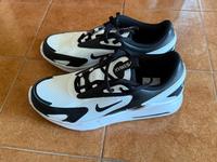 Nike Air Max Bolt Turnschuhe Laufschuhe Gr 38,5 NEU schwarz-weiß Bayern - Gauting Vorschau