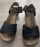 Rieker Sandale Sandalen Sommerschuhe Steinchen 41 blau Niedersachsen - Moormerland Vorschau
