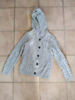 Strickjacke mit Kapuze Größe 146/ 152  & Tshirt insgesamt  5 Euro Niedersachsen - Lauenbrück Vorschau