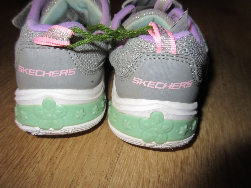 Sneaker Skechers Gr.30 Mädchen Blinklichter in Kerpen