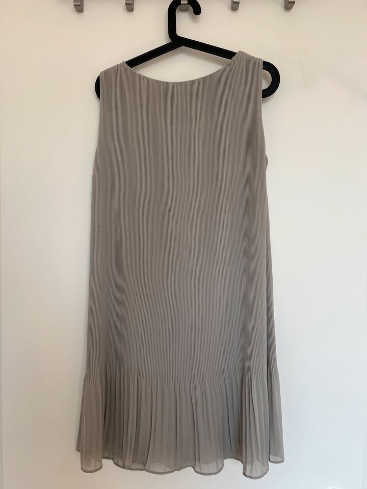 Schönes leichtes Sommerkleid - Greige in Hannover