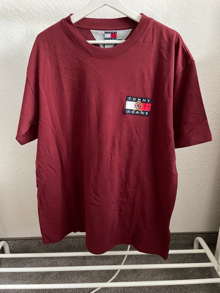 Tommy Jeans Tshirt XL in Solingen