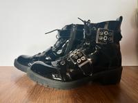 Schwarze Stiefeletten mit Schnallen 41 Nordrhein-Westfalen - Moers Vorschau