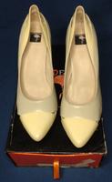 Giudecca High Heel Gr. 40 weiß/beige Hessen - Hofgeismar Vorschau