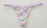 Valery Damen Premium String Blumen Lila Gr: 36 Hessen - Wetzlar Vorschau