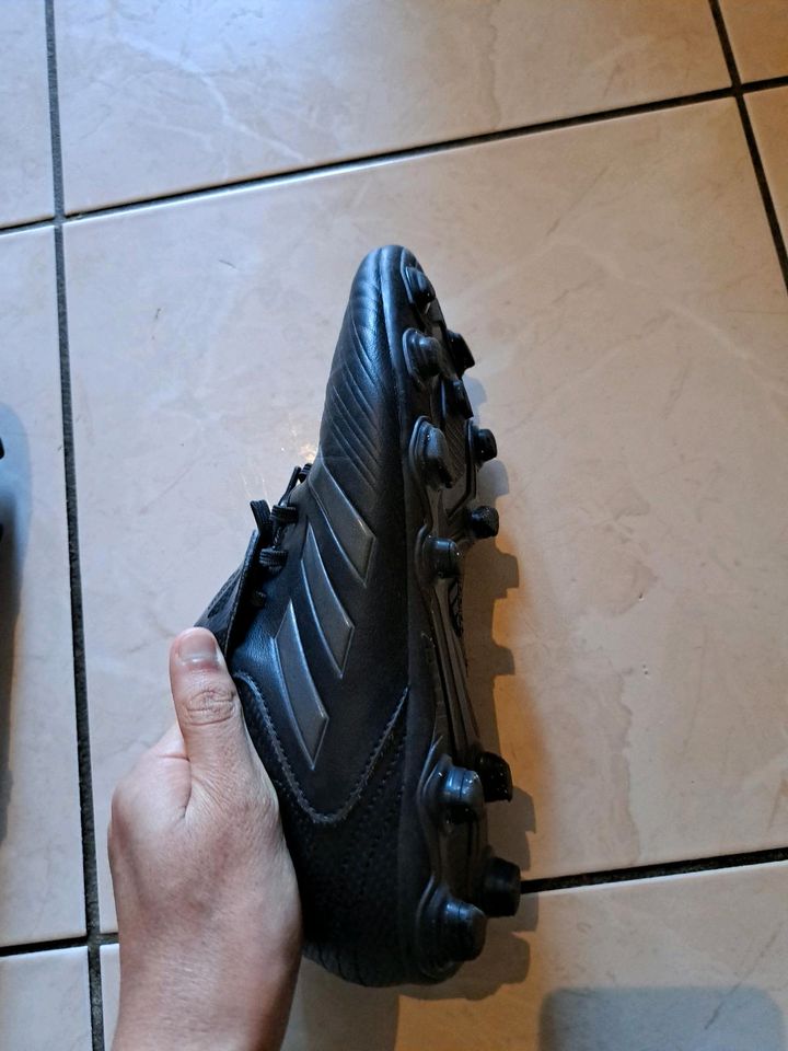 Fußballschuhe größe 41 in Sankt Augustin